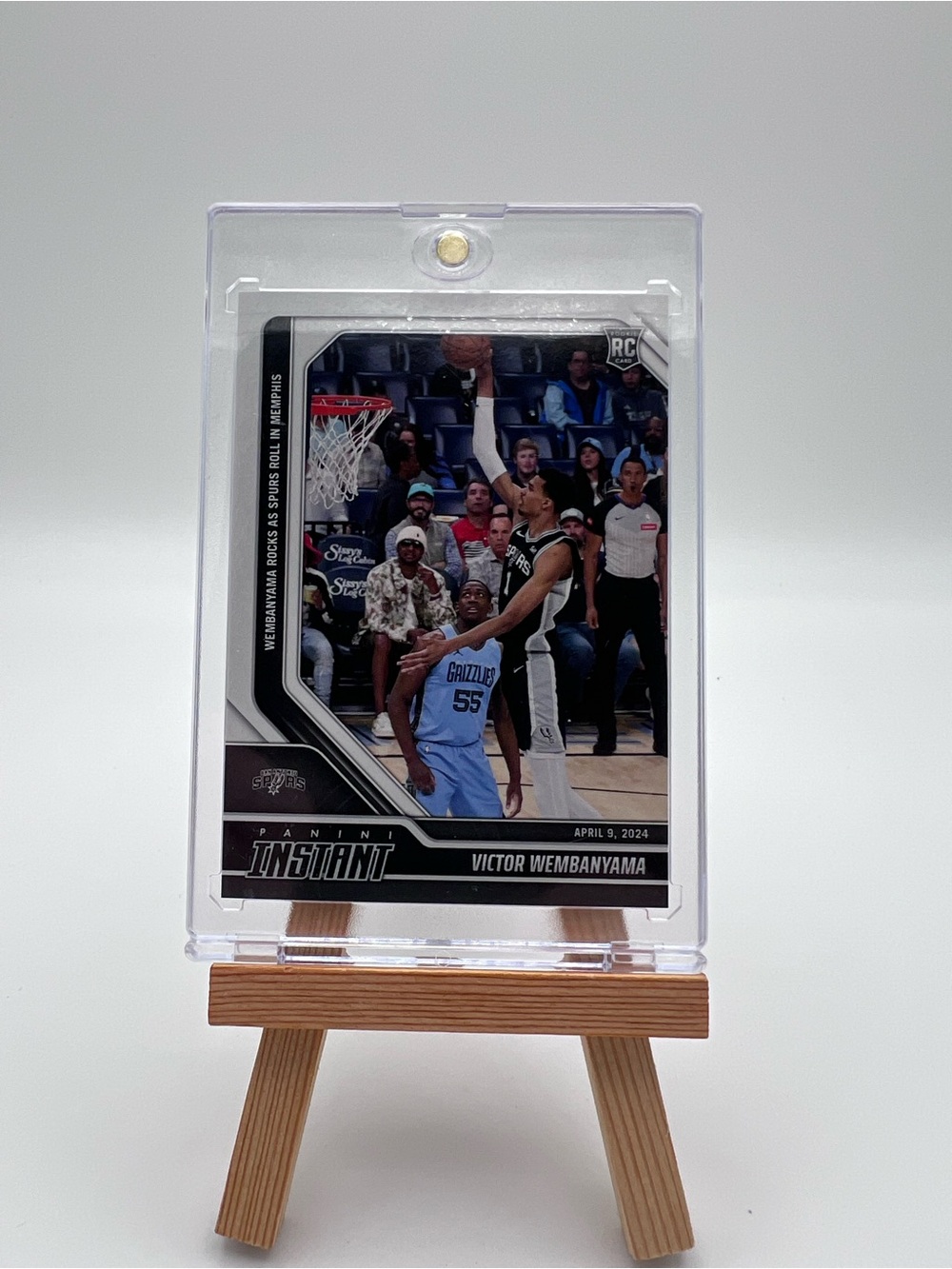 Victor Wembanyama rookie card. 1/4444